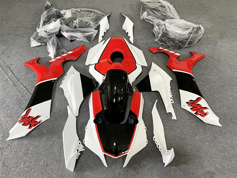 4 новых комплекта обтекателей  – обзор и цена Model Kit Yamaha R1