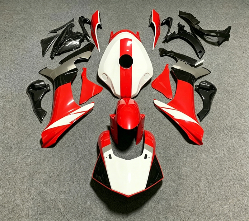 4 новых комплекта обтекателей  – обзор и цена Model Kit Yamaha R1